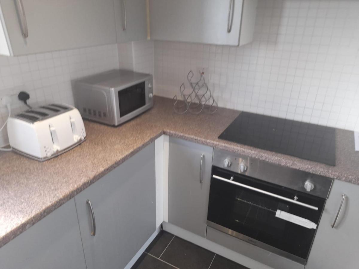 Penthouse Apartment Free Wi-Fi & Parking Occasional Bed Available Solihull Luaran gambar