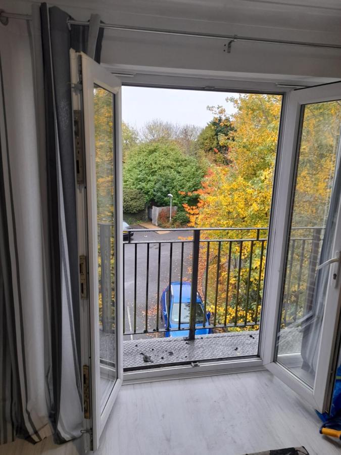 Penthouse Apartment Free Wi-Fi & Parking Occasional Bed Available Solihull Luaran gambar