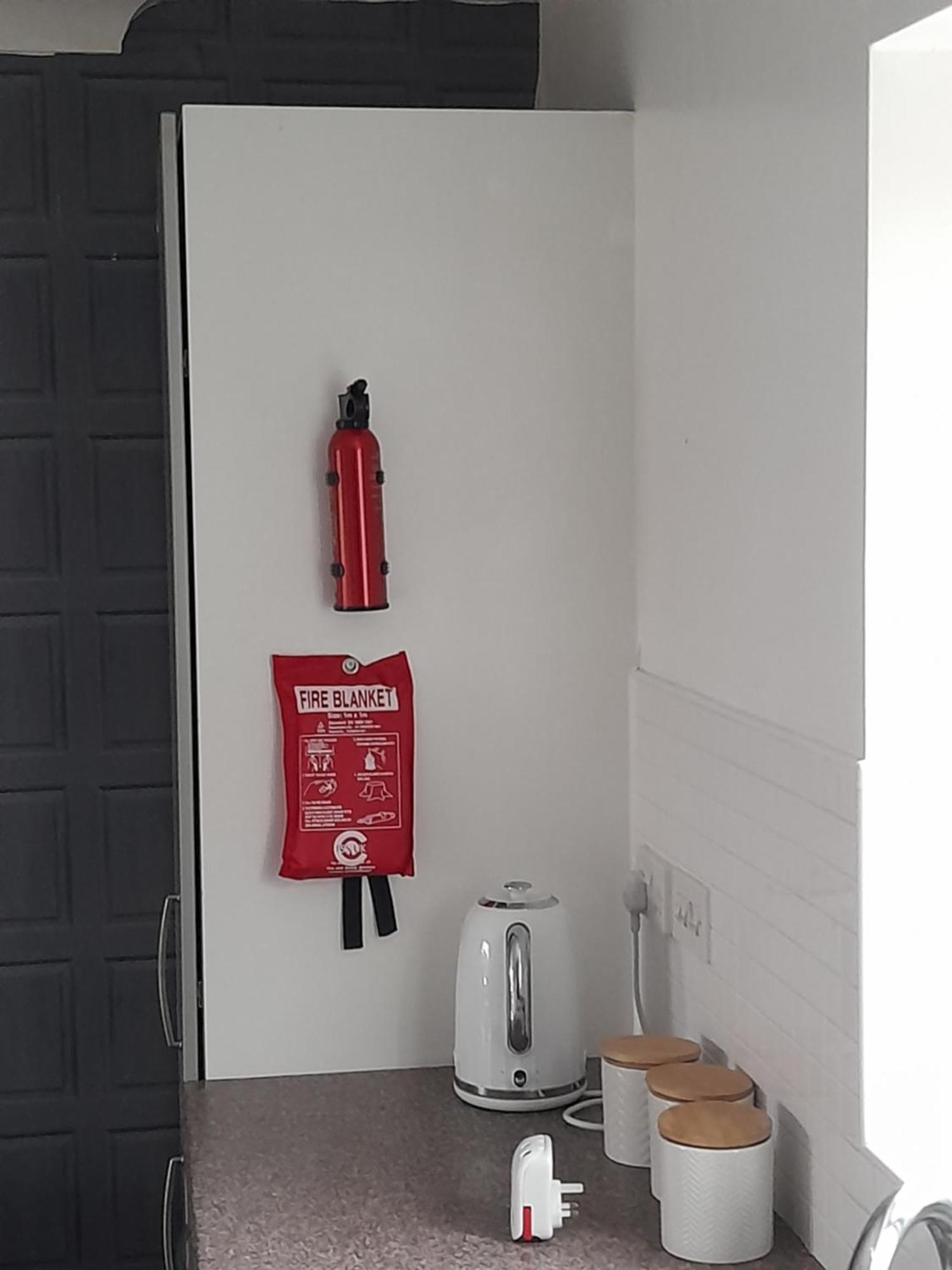 Penthouse Apartment Free Wi-Fi & Parking Occasional Bed Available Solihull Luaran gambar
